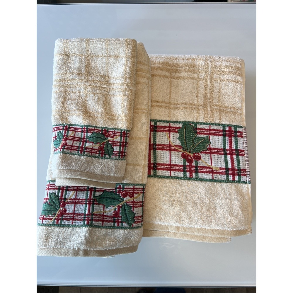 Lenox Christmas Holiday Vintage New Tag Plaid Holly Berries Bath towel Set